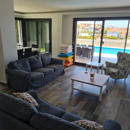 De Lale * Çeşme