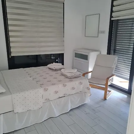 De-lale Villa *